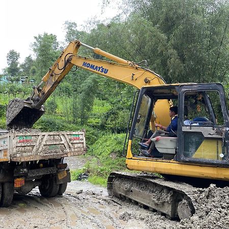 Dwang Rumtek Resort Tādong エクステリア 写真